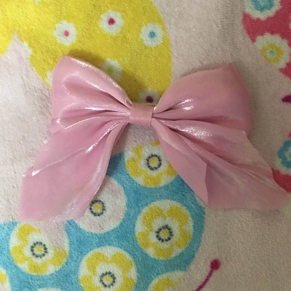 🎀Shiny Pink Hair Bow🎀